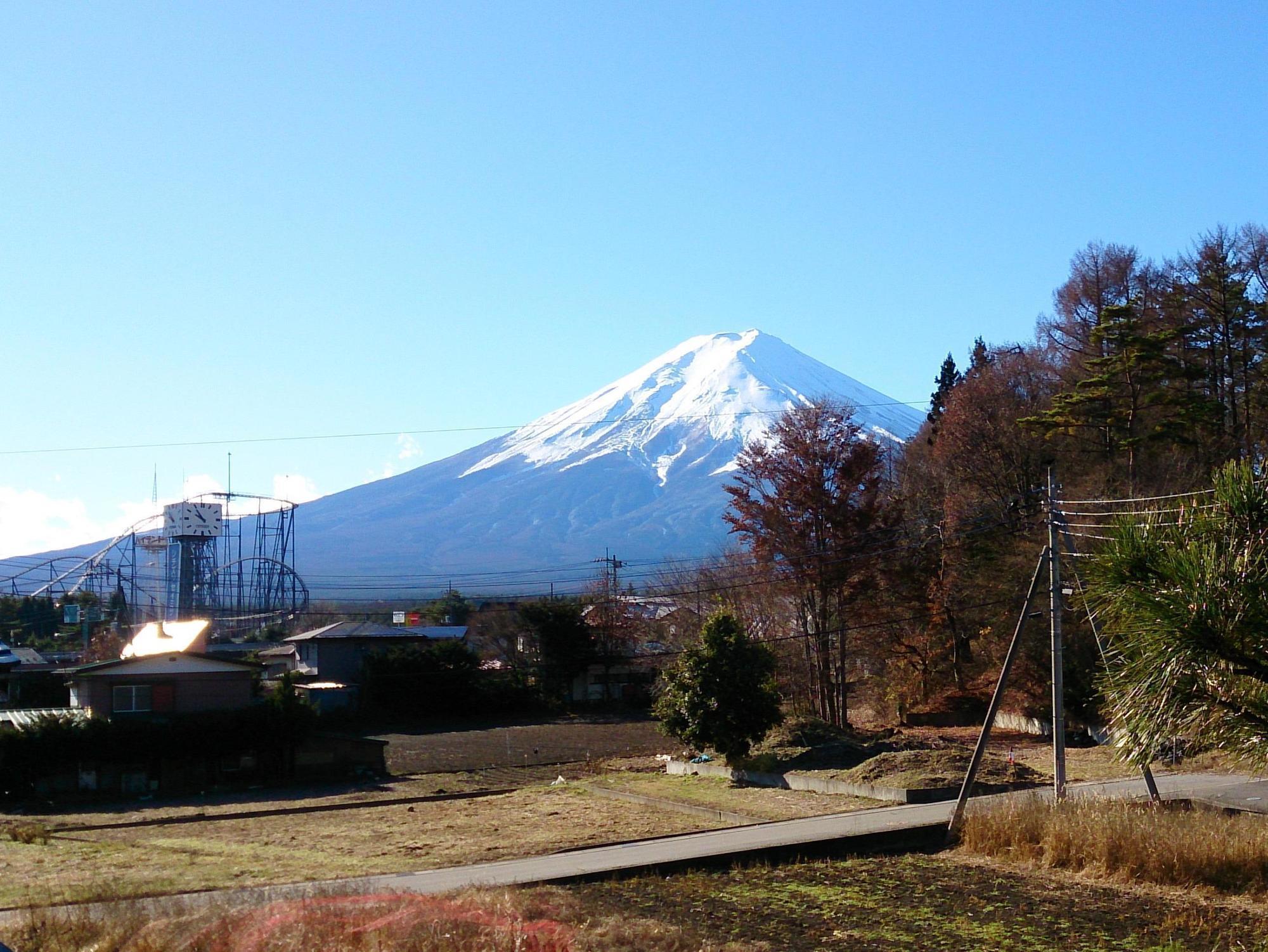 Teishaba Guesthouse&Cafe Fujiyoshida Luaran gambar
