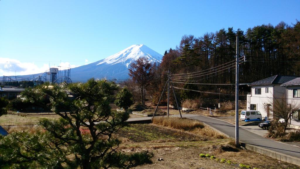 Teishaba Guesthouse&Cafe Fujiyoshida Luaran gambar