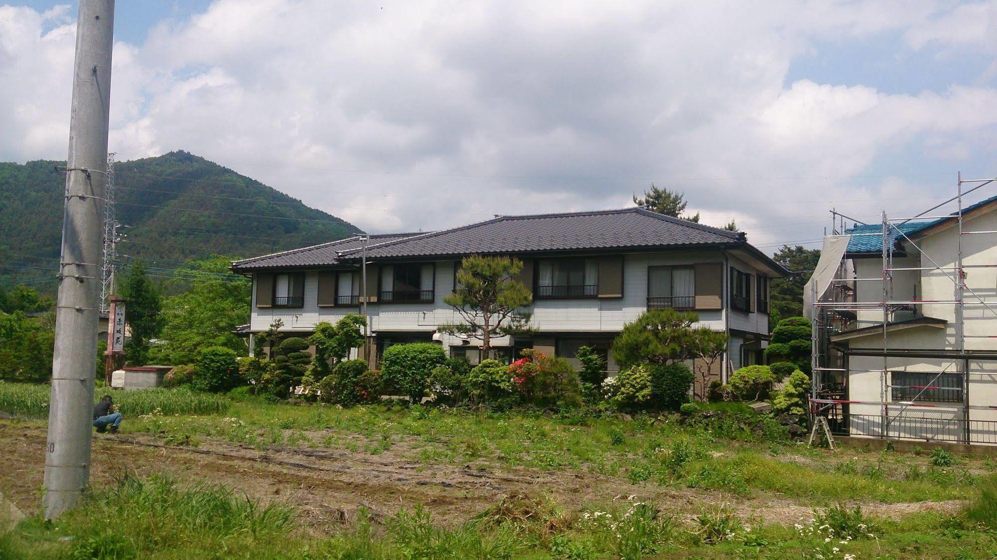 Teishaba Guesthouse&Cafe Fujiyoshida Luaran gambar