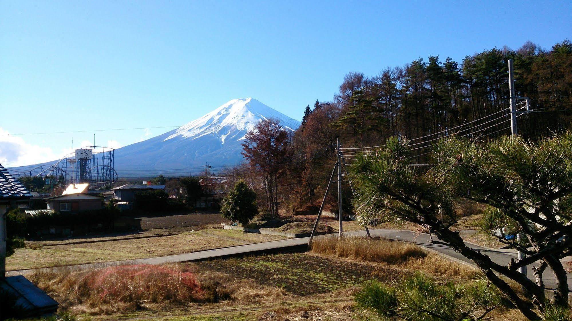 Teishaba Guesthouse&Cafe Fujiyoshida Luaran gambar